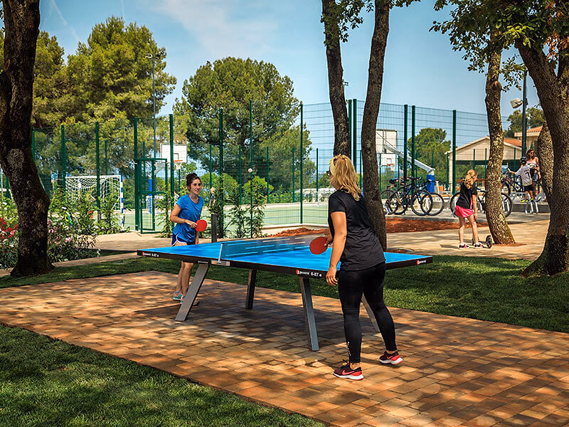 Het V Sport Park bij Camping Lanterna